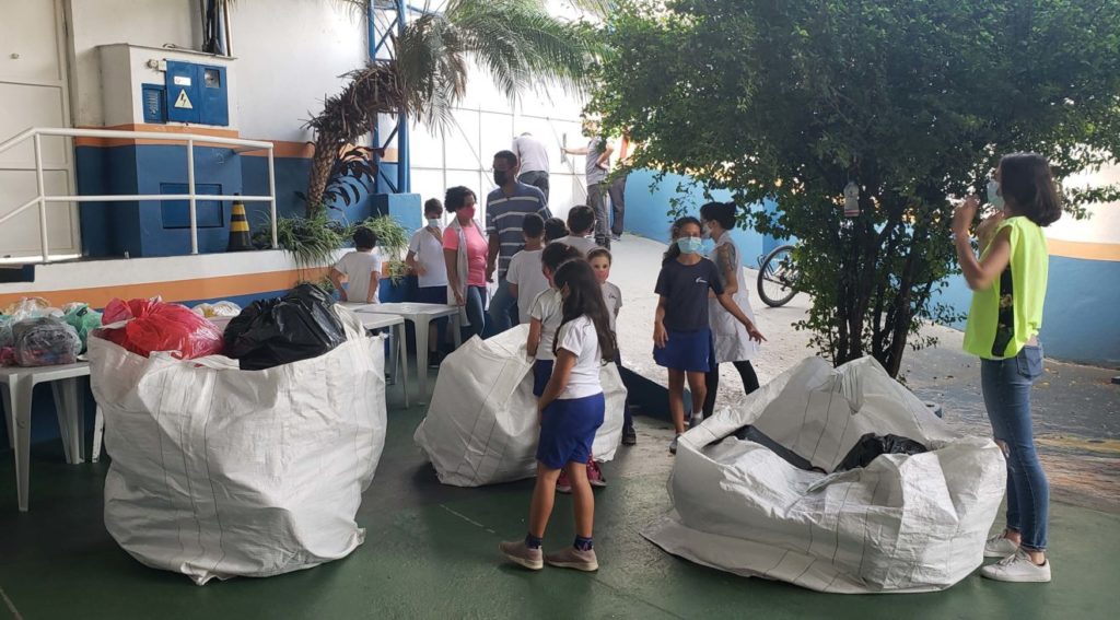 Projetos sociais na escola - Natal Solidário